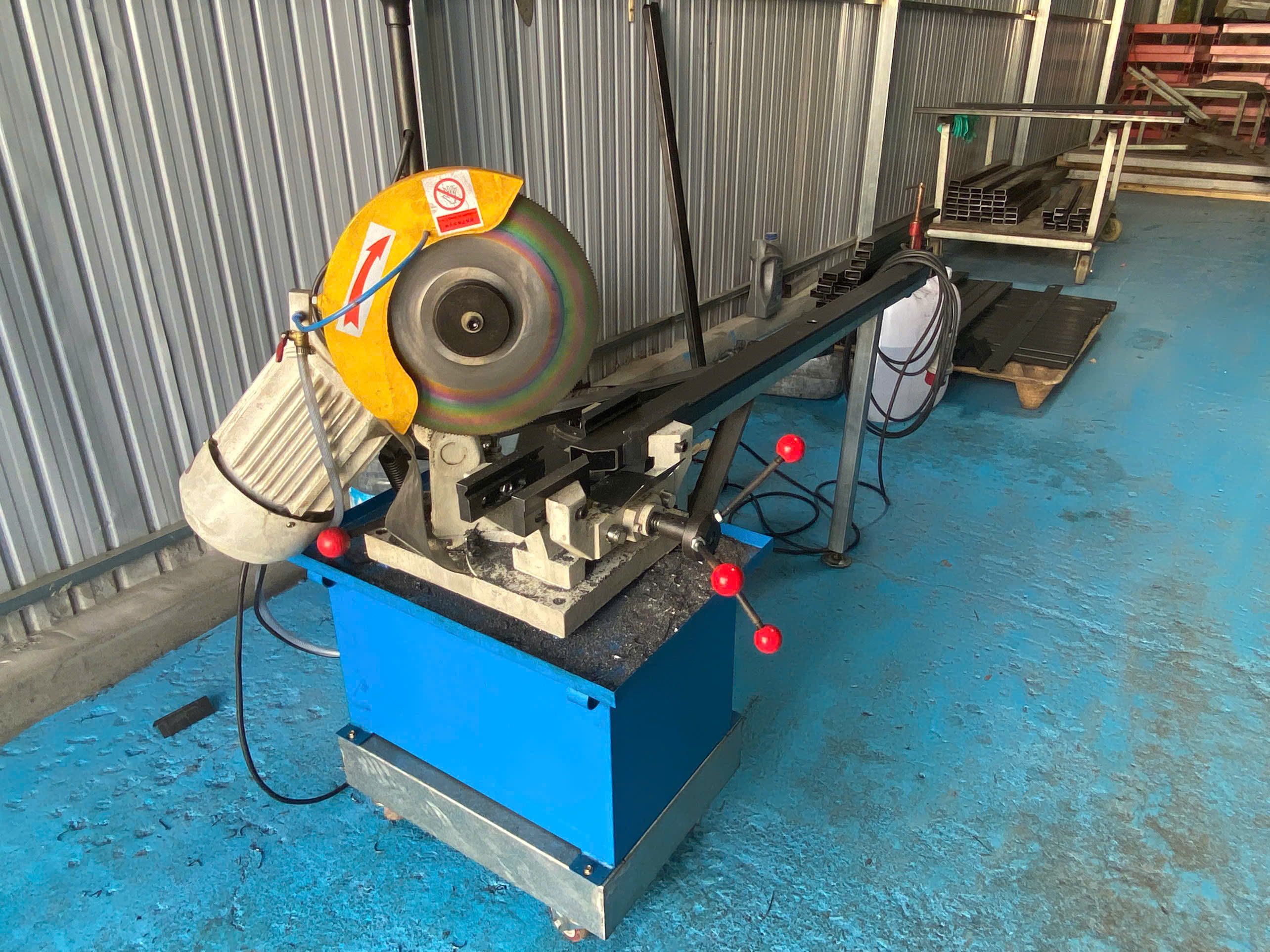 Cutting machine.jpg